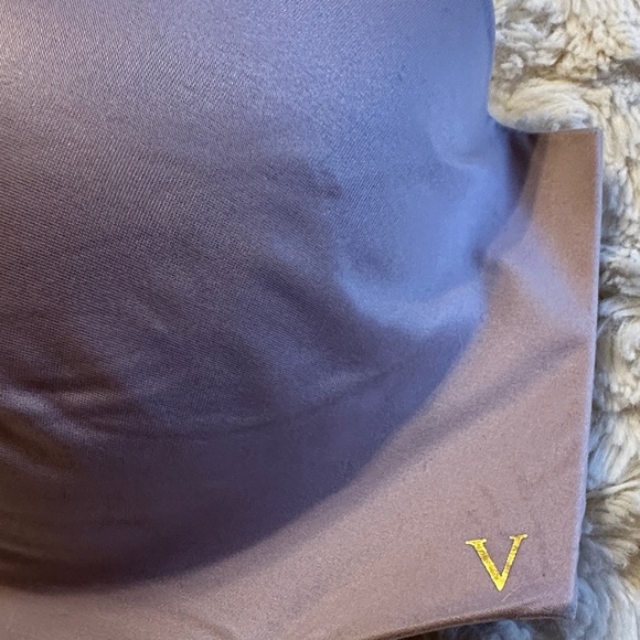 Victoria's Secret Lavender Underwire Bra 34D - Picture 2 of 6